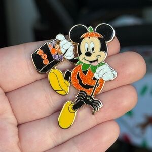 BaubleBar Halloween Mickey Pumpkin Pin - Orange and Black Glitter